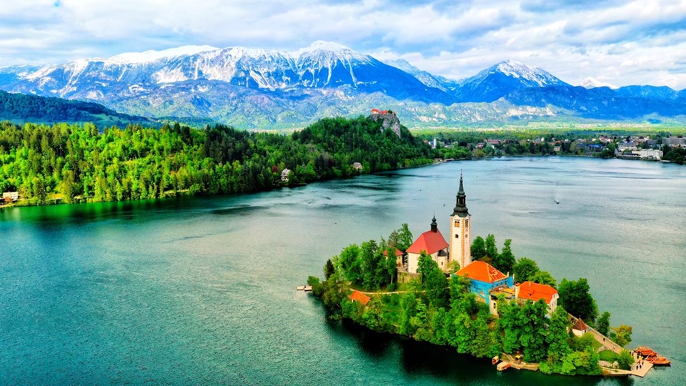 Hồ Bled, viên ngọc bích của Slovenia và khu vực Balkan